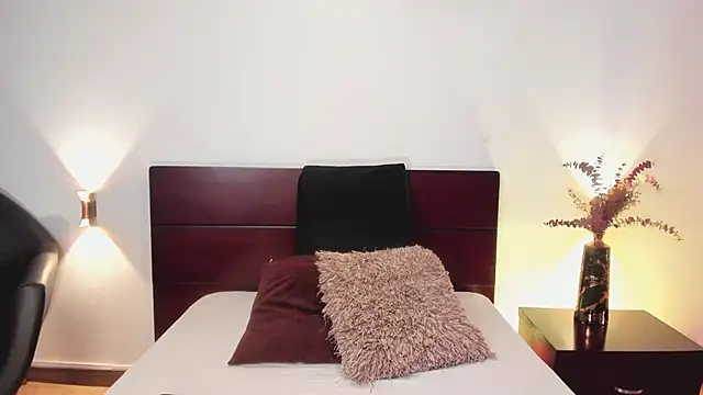 Amber  Davis online show from 12/31/24, 04:35