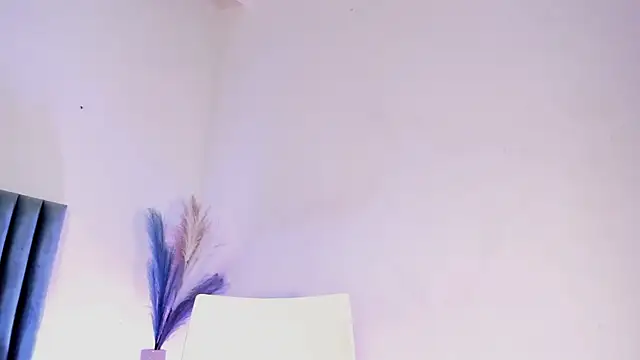 Snapshot of Amber__Davis chatting on 02/05/25, 09:18 Amber Davis online show from 02/05/25, 09:18