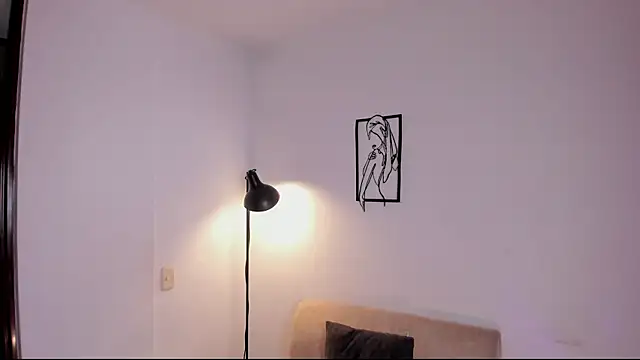 Snapshot of Amber__Davis chatting on 10/30/25, 09:04 Amber Davis online show from 10/30/25, 09:04