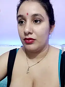 Snapshot of Deina_bunny chatting on 12/15/24, 04:07 Deina bunny online show from 12/15/24, 04:07