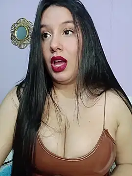 Snapshot of Deina_bunny chatting on 11/05/25, 10:43 Deina bunny online show from 11/05/25, 10:43