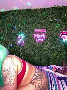 Snapshot of ThickAssRena chatting on 02/05/26, 08:19 ThickAssRena online show from 02/05/26, 08:19