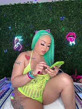 Snapshot of ThickAssRena chatting on 02/27/26, 08:25 ThickAssRena online show from 02/27/26, 08:25