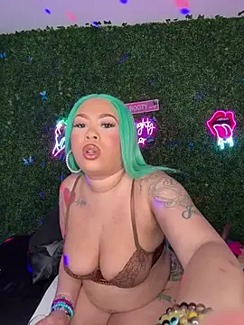 Snapshot of ThickAssRena chatting on 03/04/26, 09:15 ThickAssRena online show from 03/04/26, 09:15