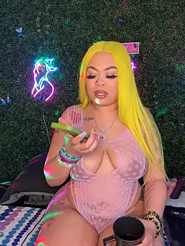 Snapshot of ThickAssRena chatting on 03/16/26, 07:01 ThickAssRena online show from 03/16/26, 07:01