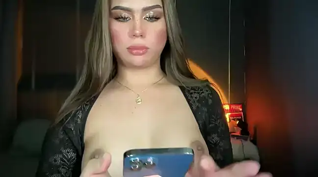 Snapshot of Mistress_supreme chatting on 01/12/25, 05:45 Mistress supreme online show from 01/12/25, 05:45