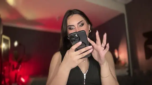 Snapshot of Mistress_supreme chatting on 09/19/25, 02:13 Mistress supreme online show from 09/19/25, 02:13