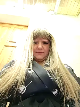 Snapshot of Office_Albertina chatting on 12/17/25, 10:05 Office Albertina online show from 12/17/25, 10:05