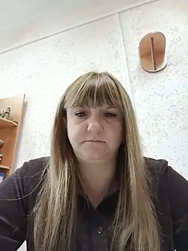Snapshot of Office_Albertina chatting on 08/04/26, 10:12 Office Albertina online show from 08/04/26, 10:12