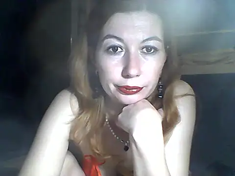Snapshot of Olesja chatting on 03/31/26, 06:41 Olesja online show from 03/31/26, 06:41