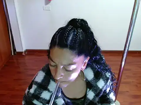 Snapshot of Anitta_muscle chatting on 03/13/25, 07:06 Anitta muscle online show from 03/13/25, 07:06