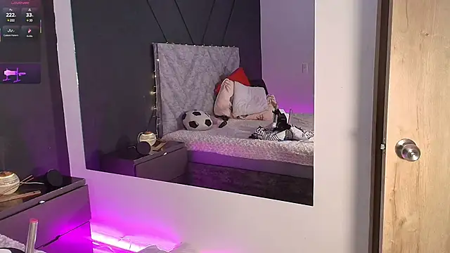 Snapshot of emmajohnss chatting on 02/05/25, 06:56 emmajohnss online show from 02/05/25, 06:56