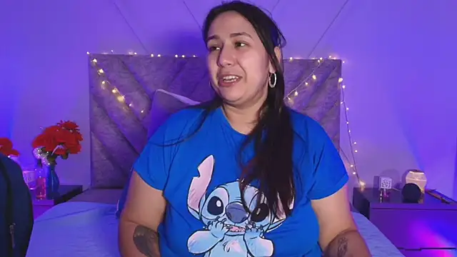 Snapshot of emmajohnss chatting on 03/23/25, 03:54 emmajohnss online show from 03/23/25, 03:54