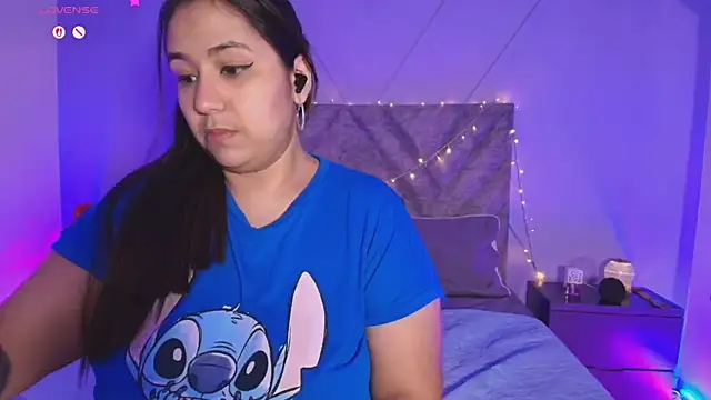 Snapshot of emmajohnss chatting on 03/23/25, 08:04 emmajohnss online show from 03/23/25, 08:04