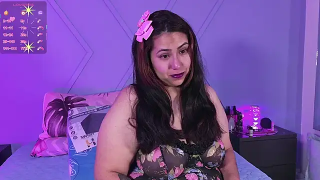 Snapshot of emmajohnss chatting on 12/05/25, 04:32 emmajohnss online show from 12/05/25, 04:32