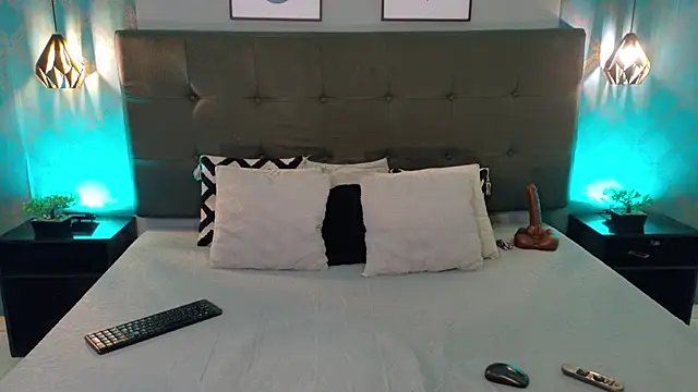 Madisonsmiith online show from 12/18/25, 06:14