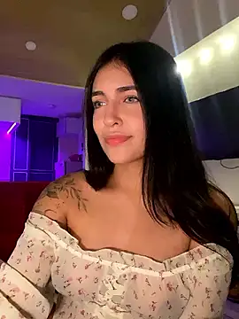 Snapshot of DaphneUwu chatting on 12/02/24, 01:58 DaphneUwu online show from 12/02/24, 01:58