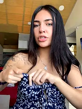 Snapshot of DaphneUwu chatting on 12/03/24, 02:16 DaphneUwu online show from 12/03/24, 02:16