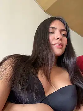 Snapshot of DaphneUwu chatting on 12/15/24, 08:36 DaphneUwu online show from 12/15/24, 08:36