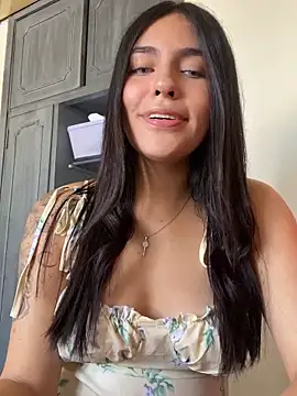 Snapshot of DaphneUwu chatting on 01/20/25, 02:14 DaphneUwu online show from 01/20/25, 02:14