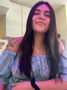 Snapshot of DaphneUwu chatting on 02/08/25, 01:33 DaphneUwu online show from 02/08/25, 01:33