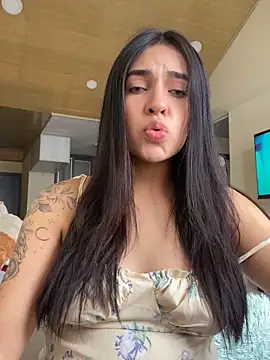 Snapshot of DaphneUwu chatting on 03/15/25, 03:16 DaphneUwu online show from 03/15/25, 03:16