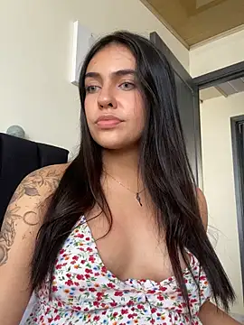 Snapshot of DaphneUwu chatting on 03/22/25, 08:04 DaphneUwu online show from 03/22/25, 08:04