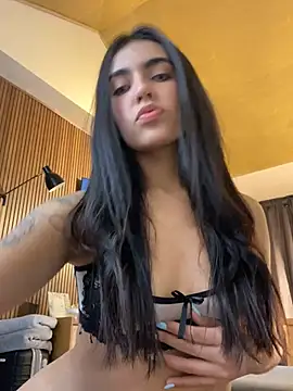 Snapshot of DaphneUwu chatting on 01/09/26, 12:46 DaphneUwu online show from 01/09/26, 12:46