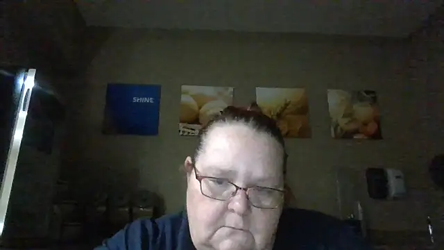 Snapshot of Hornybbw1978 chatting on 12/06/24, 07:32 Hornybbw1978 online show from 12/06/24, 07:32