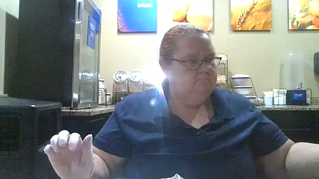 Snapshot of Hornybbw1978 chatting on 12/12/24, 06:47 Hornybbw1978 online show from 12/12/24, 06:47