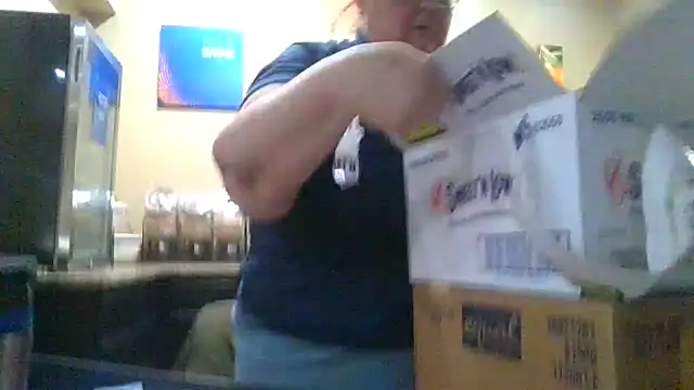 Snapshot of Hornybbw1978 chatting on 12/25/24, 10:50 Hornybbw1978 online show from 12/25/24, 10:50