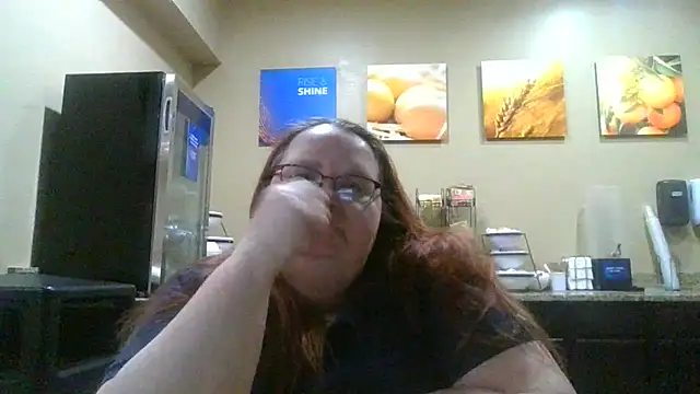 Snapshot of Hornybbw1978 chatting on 03/06/25, 07:03 Hornybbw1978 online show from 03/06/25, 07:03