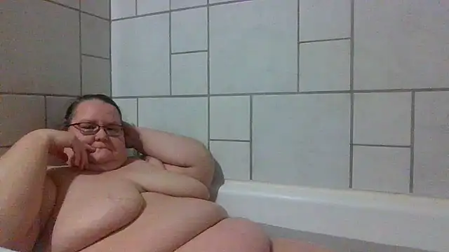 Snapshot of Hornybbw1978 chatting on 03/22/25, 12:04 Hornybbw1978 online show from 03/22/25, 12:04