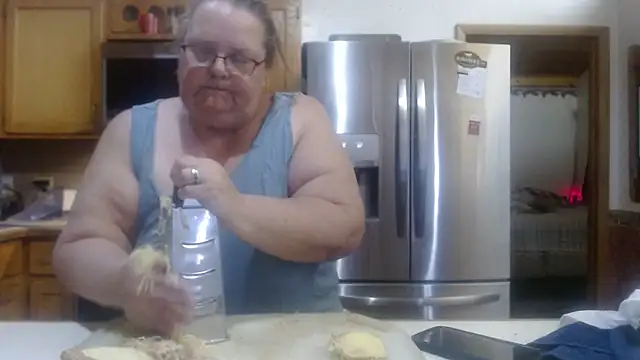 Snapshot of Hornybbw1978 chatting on 10/22/25, 11:48 Hornybbw1978 online show from 10/22/25, 11:48