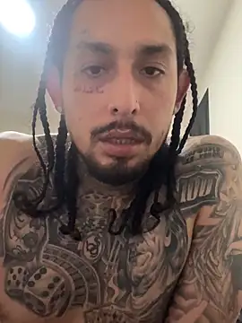 Snapshot of Longmoney444 chatting on 04/13/26, 12:16 Longmoney444 online show from 04/13/26, 12:16