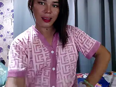 Ts-Glamourosa online show from 05/17/26, 01:40
