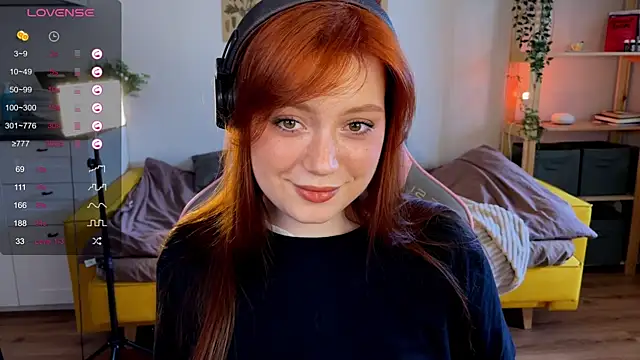 Snapshot of Sofy_Benson chatting on 05/16/26, 01:32 Sofy Benson online show from 05/16/26, 01:32