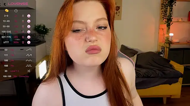Snapshot of Sofy_Benson chatting on 06/09/26, 01:23 Sofy Benson online show from 06/09/26, 01:23