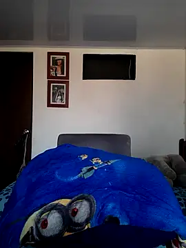 Snapshot of cosmicwind chatting on 12/22/24, 07:31 cosmicwind online show from 12/22/24, 07:31