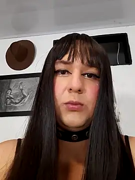 Snapshot of cosmicwind chatting on 10/31/25, 11:17 cosmicwind online show from 10/31/25, 11:17