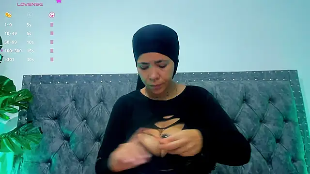 Dounia nagi online show from 02/07/25, 01:01