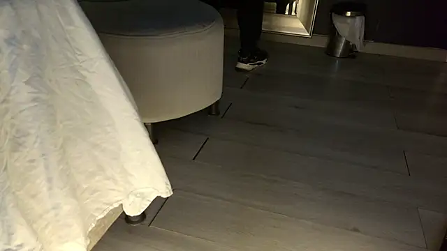 MarkWalker   online show from 11/25/25, 10:48