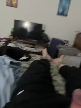 Snapshot of Overlord1870 chatting on 10/28/25, 05:55 Overlord1870 online show from 10/28/25, 05:55