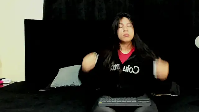 Snapshot of lissandthor13 chatting on 01/13/26, 10:20 lissandthor13 online show from 01/13/26, 10:20