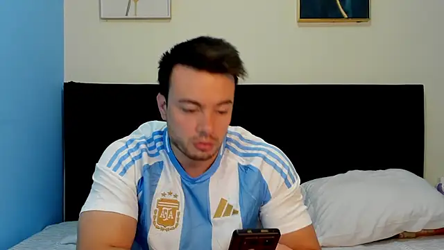 Snapshot of lissandthor13 chatting on 04/09/26, 12:21 lissandthor13 online show from 04/09/26, 12:21