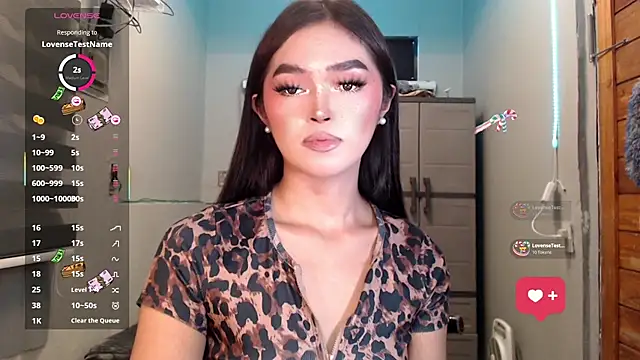 Snapshot of Itsme_claire chatting on 10/22/25, 05:08 Itsme claire online show from 10/22/25, 05:08