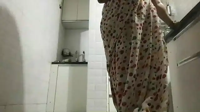 Snapshot of Riyasingh9 chatting on 04/03/26, 02:42 Riyasingh9 online show from 04/03/26, 02:42