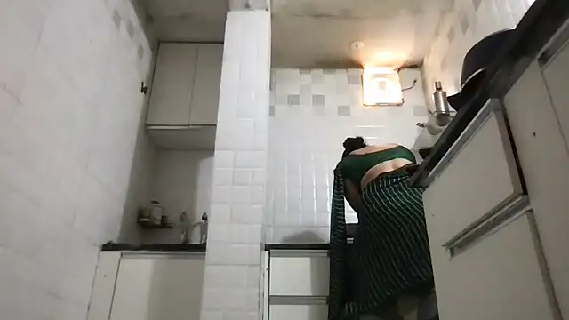 Snapshot of Riyasingh9 chatting on 04/06/26, 04:46 Riyasingh9 online show from 04/06/26, 04:46