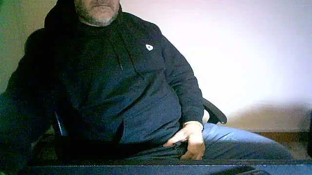 Snapshot of Greek_Passion chatting on 04/12/26, 06:29 Greek Passion online show from 04/12/26, 06:29