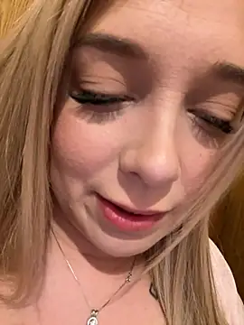 Snapshot of CherryAuroraa chatting on 02/17/25, 06:37 CherryAuroraa online show from 02/17/25, 06:37